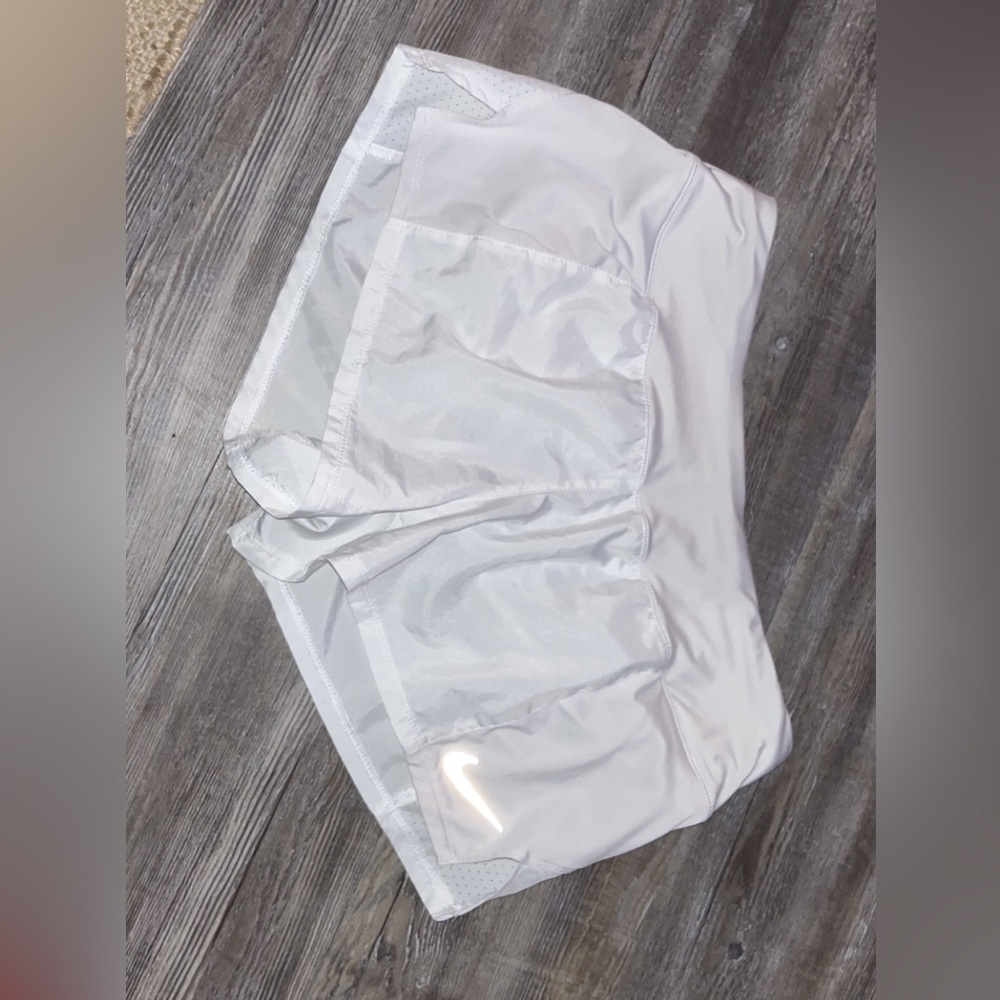 White bike shorts size medium